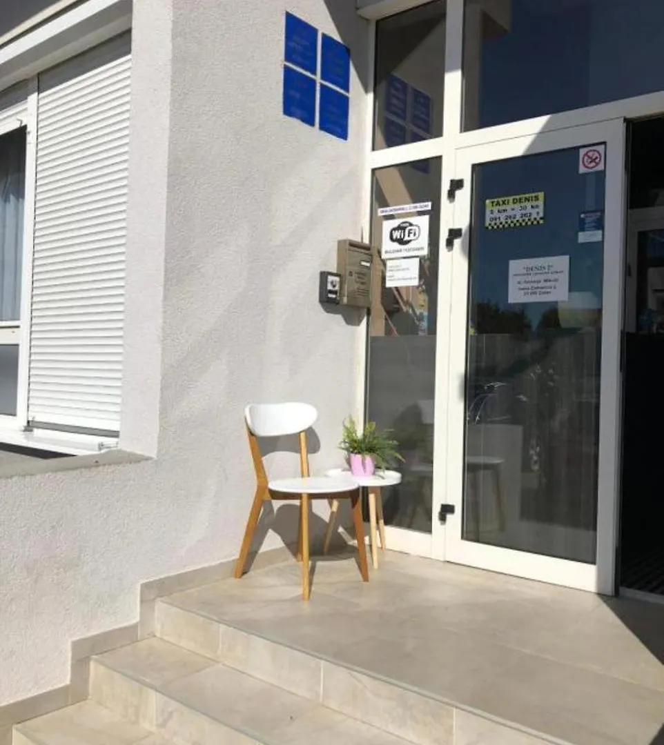 Mikulic Apartments Zadar 0*,
